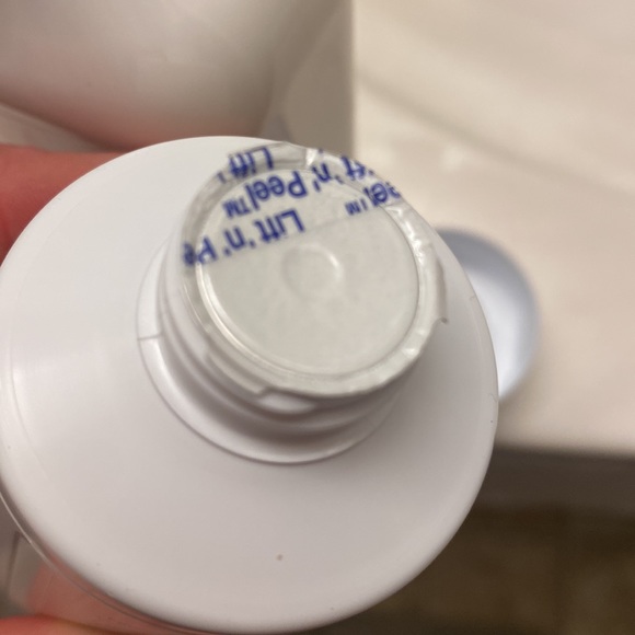 Australian Gold | Hemp Nation Kiwi + Cactus Flower Tan Lotion + Body Wash Bundle - Picture 2 of 2